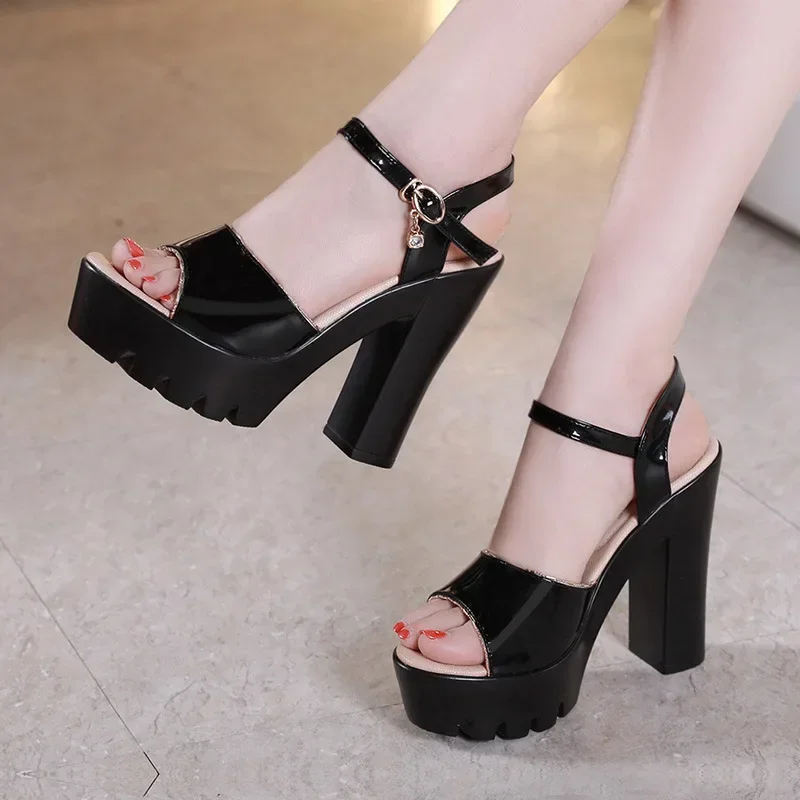 Sandales en cuir verni à fond  - Block Heel Ankle Boots avis et prix